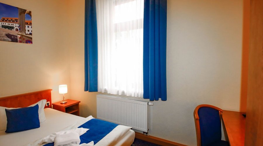 Einzelzimmer im Nebengebäude