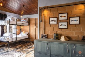 Room & Suite