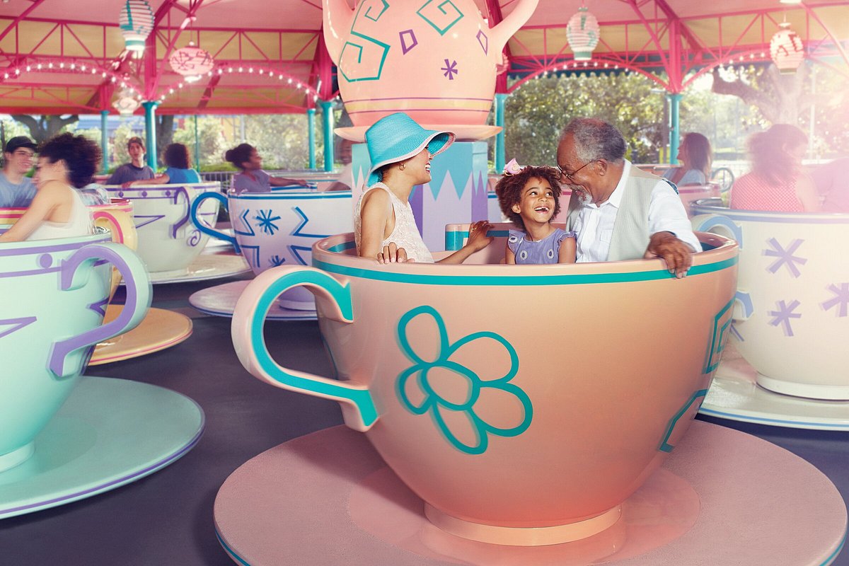 Disney Parks Exclusive - Ceramic Coffee Mug - Alice in Wonderland Mad Tea  Party Teacup w/ Saucer - Green