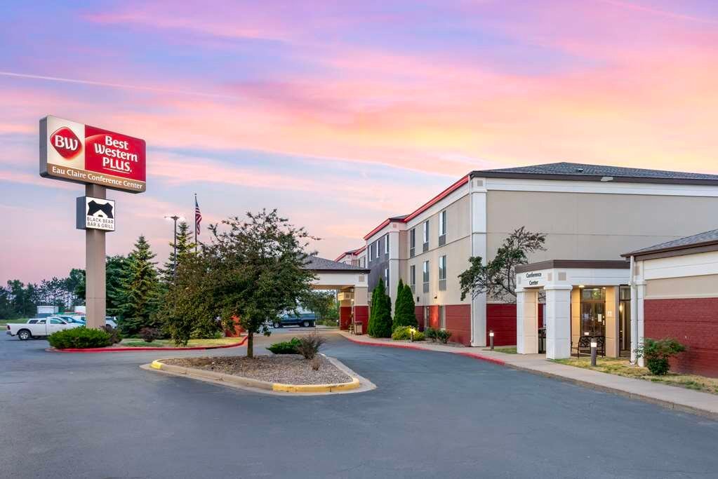 Pet-Friendly Hotel in Eau Claire, WI