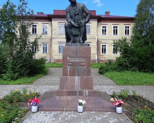 Церковь Дмитрия Солунского Ломоносово