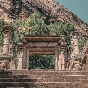 The ancient rock fortress of Yapahuwa is similar to, but smaller than,  Sigiriya. Dating from the 13th century, it was the capital and main  stronghold of King Bhuvanekabahu I (1272 - 1284)