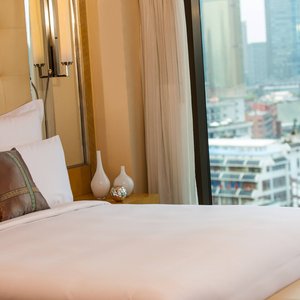 Renaissance Shanghai Yu Garden Hotel in Shanghai