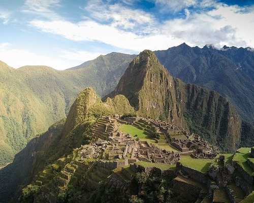 In the footsteps of the Incas through the Urubamba Valley