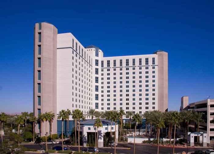 HILTON GRAND VACATIONS CLUB PARADISE LAS VEGAS $78 ($̶1̶4̶8̶) - Updated ...