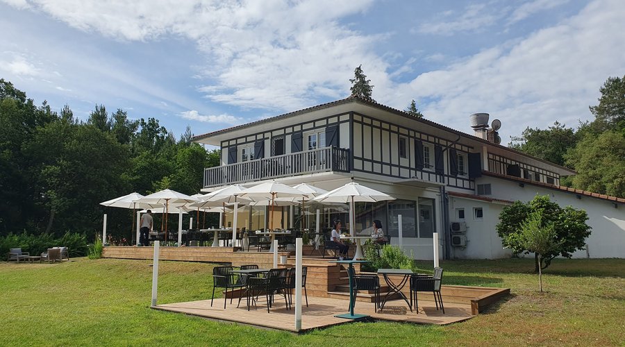 Villa de l'Étang Blanc image 1 - Full view