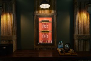 Room & Suite