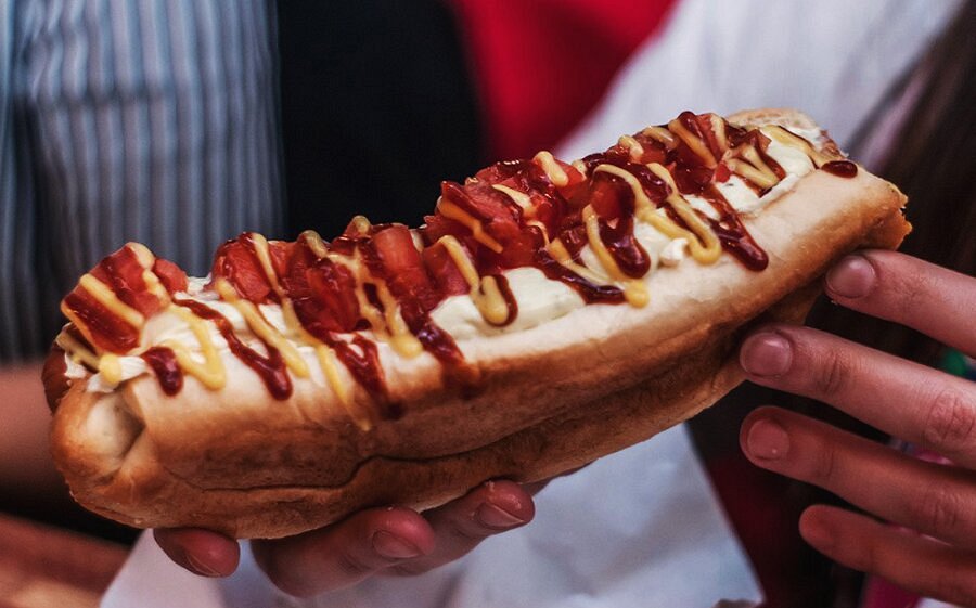 Brazilian Hot Dogs - now THIS is what I call a hot dog!!!