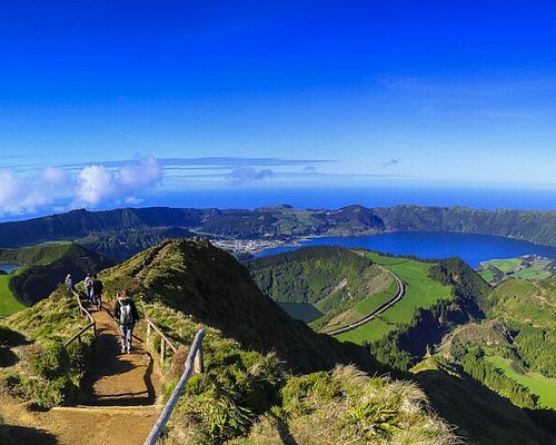 tour guide sao miguel azores