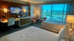 Review: Luxury Hotel & Resort Collection – Mandalay Bay Resort & Casino (Las  Vegas, NV) - Flying High On Points