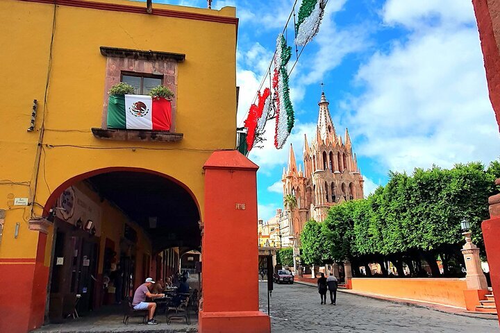 2024 Historical Walking Tour Discover And Explore San Miguel San   Caption 