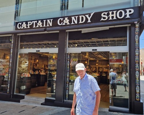 Captain candy