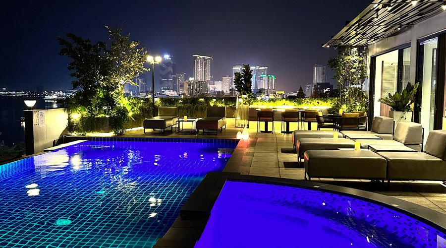 Pool chairs