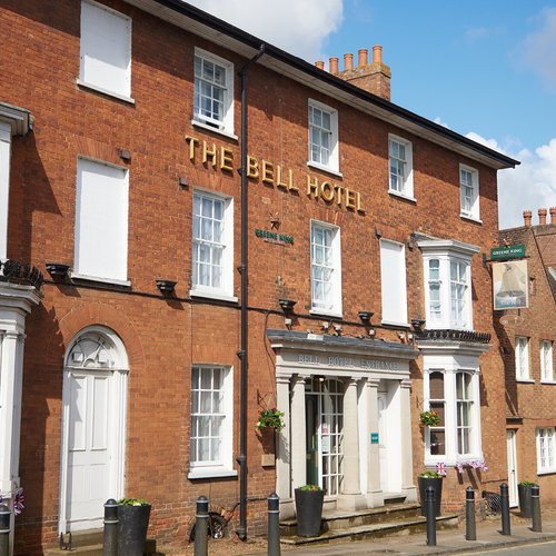 Top staff (Jay) - Review of Longs Inn Hotel, Woburn, England - Tripadvisor