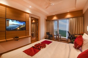 Room & Suite