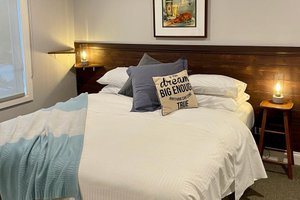 Room & Suite