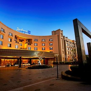 Radisson Blu Plaza Delhi Airport, hotel in New Delhi