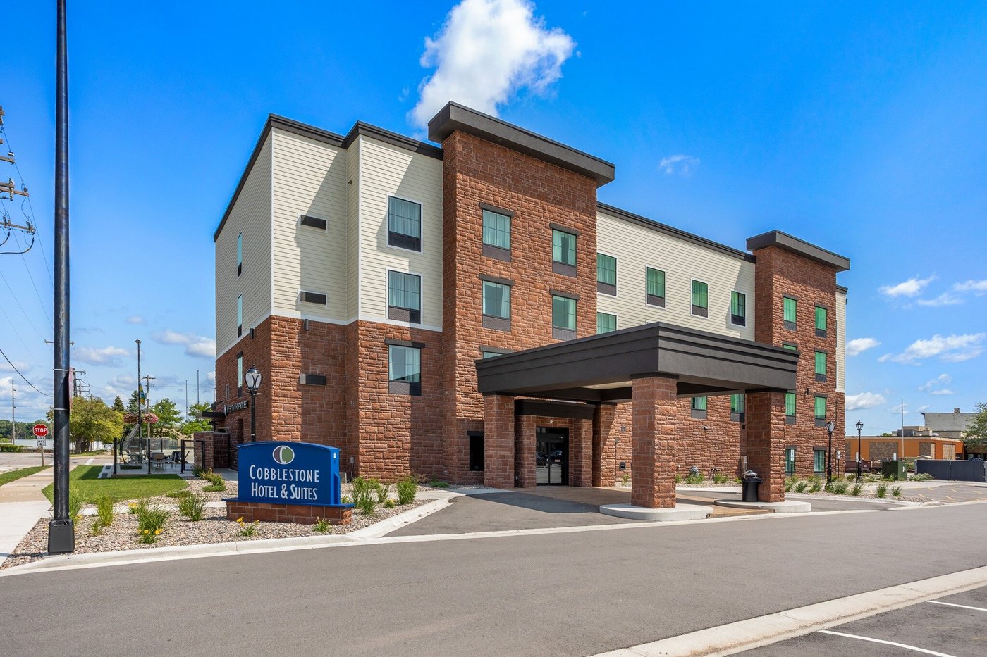 COBBLESTONE HOTEL & SUITES - DEPERE $114 ($̶1̶4̶5̶) - Updated 2023 ...