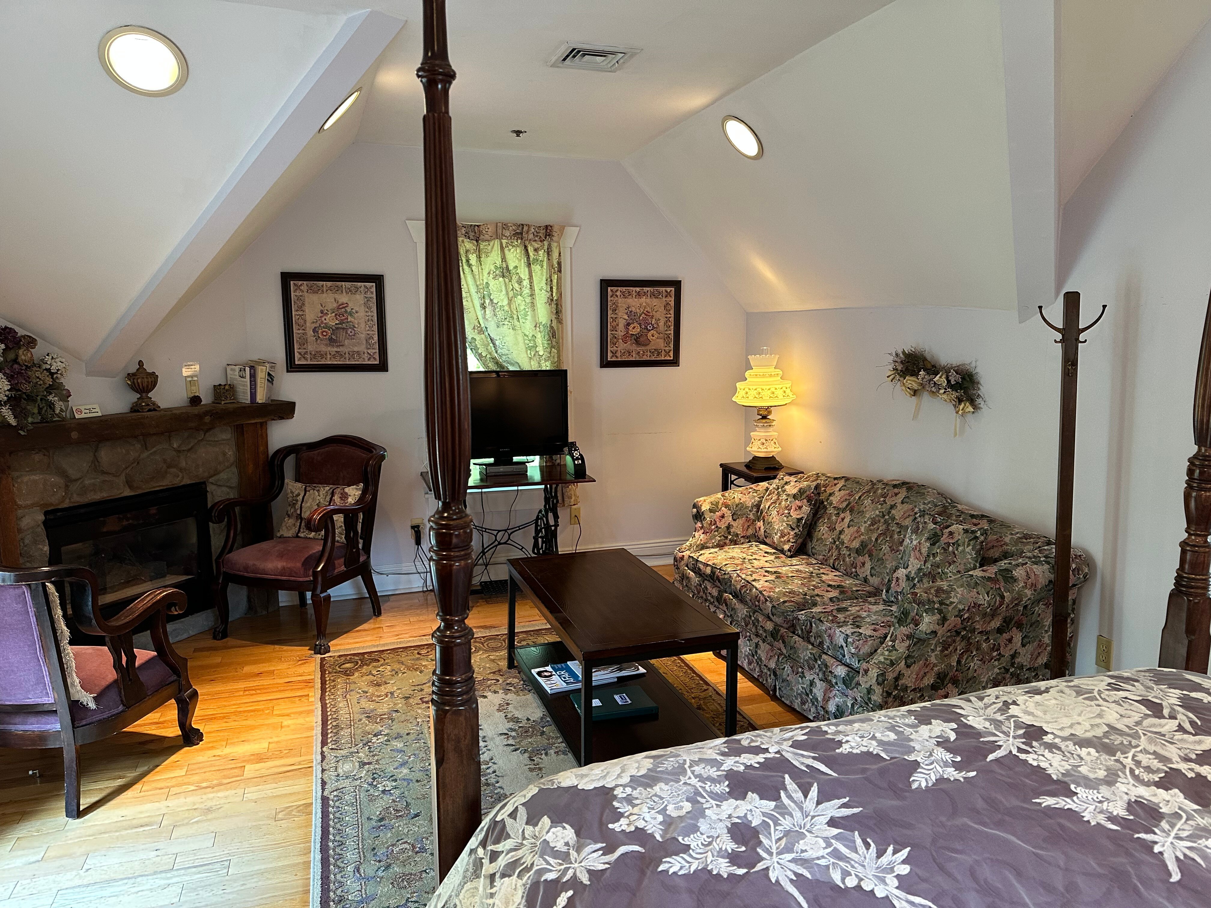 ALPINE HAUS BED AND BREAKFAST INN - Updated 2024 Reviews, Photos & Prices