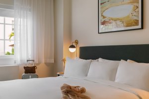 Room & Suite
