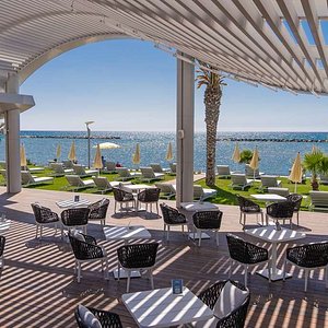 Radisson Beach Resort Larnaca, hotel in Larnaca
