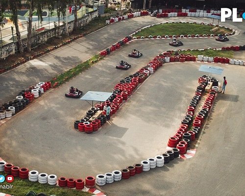 Seven foot-plus NBA player rides around arena in go-kart