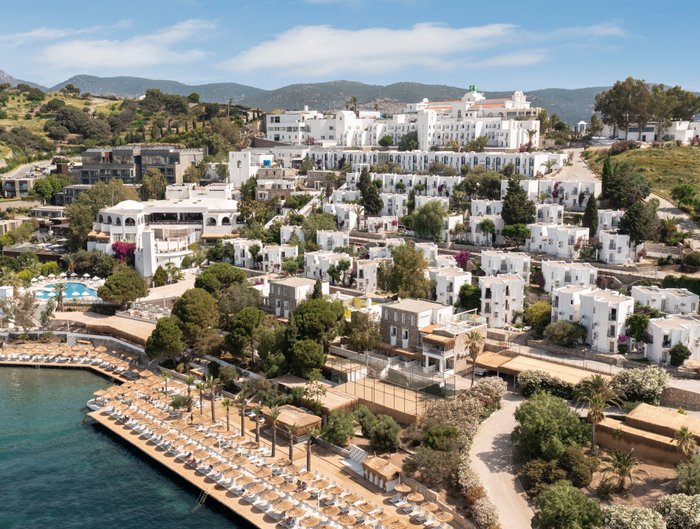 HOLIDAY INN RESORT BODRUM, AN IHG HOTEL - Updated 2023 Prices & Hostel ...