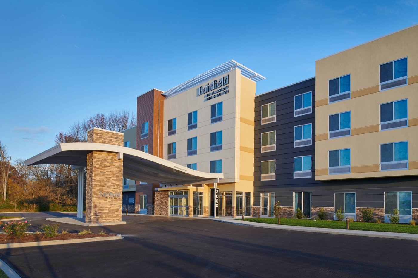 FAIRFIELD INN & SUITES BY MARRIOTT LOUISVILLE JEFFERSONVILLE - Prices ...