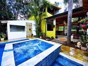 Piscina e praia
