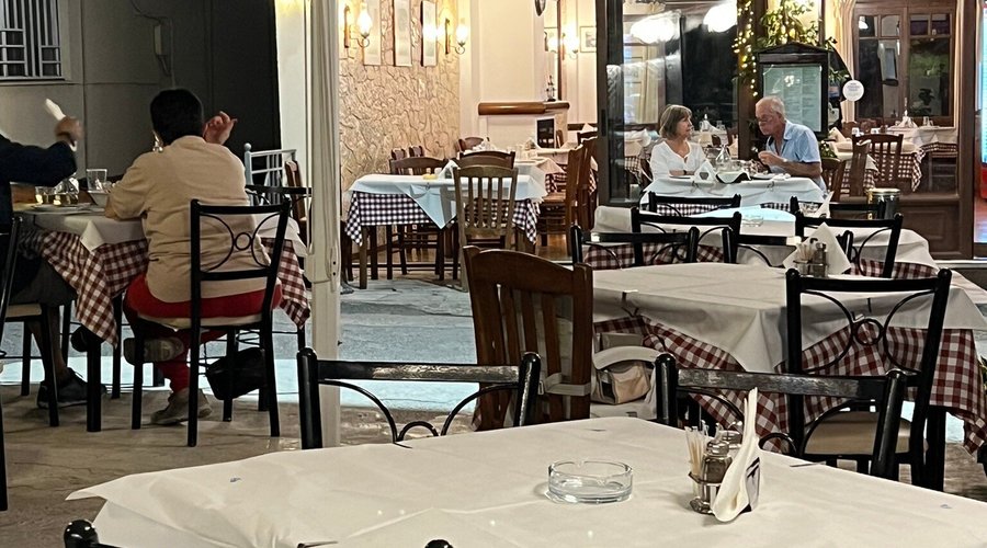 Taverna Parnassos, 아라초바 - 레스토랑 리뷰 - 트립어드바이저