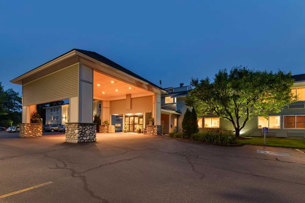 BEST WESTERN PLUS WINDJAMMER INN & CONFERENCE CENTER $131 ($̶1̶6̶7̶ ...