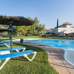 CD1647 Pool