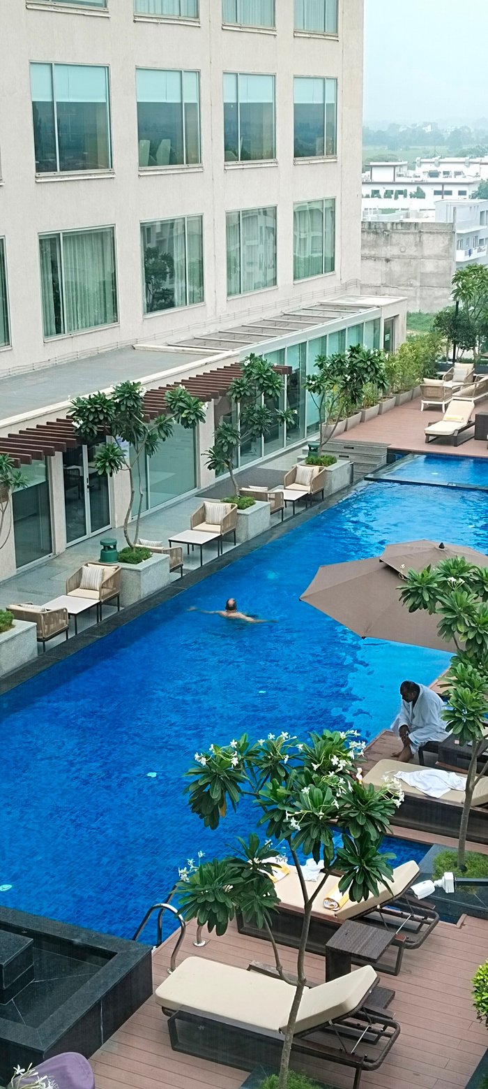 Le Meridien Amritsar Pool Pictures & Reviews - Tripadvisor