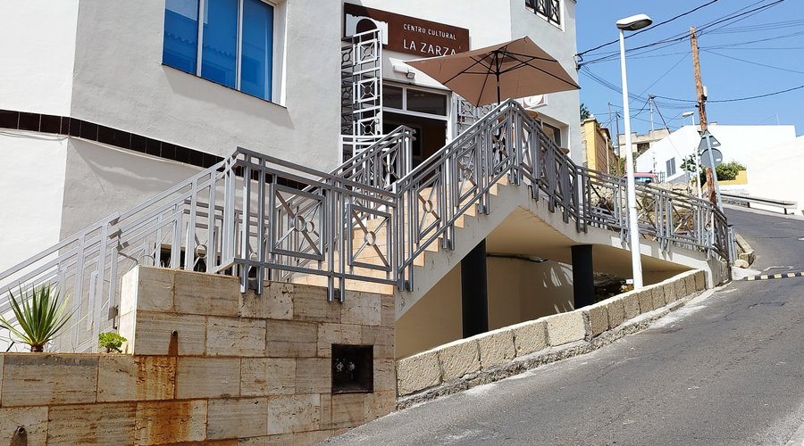 Exterior Bar Cafetería la zarza 