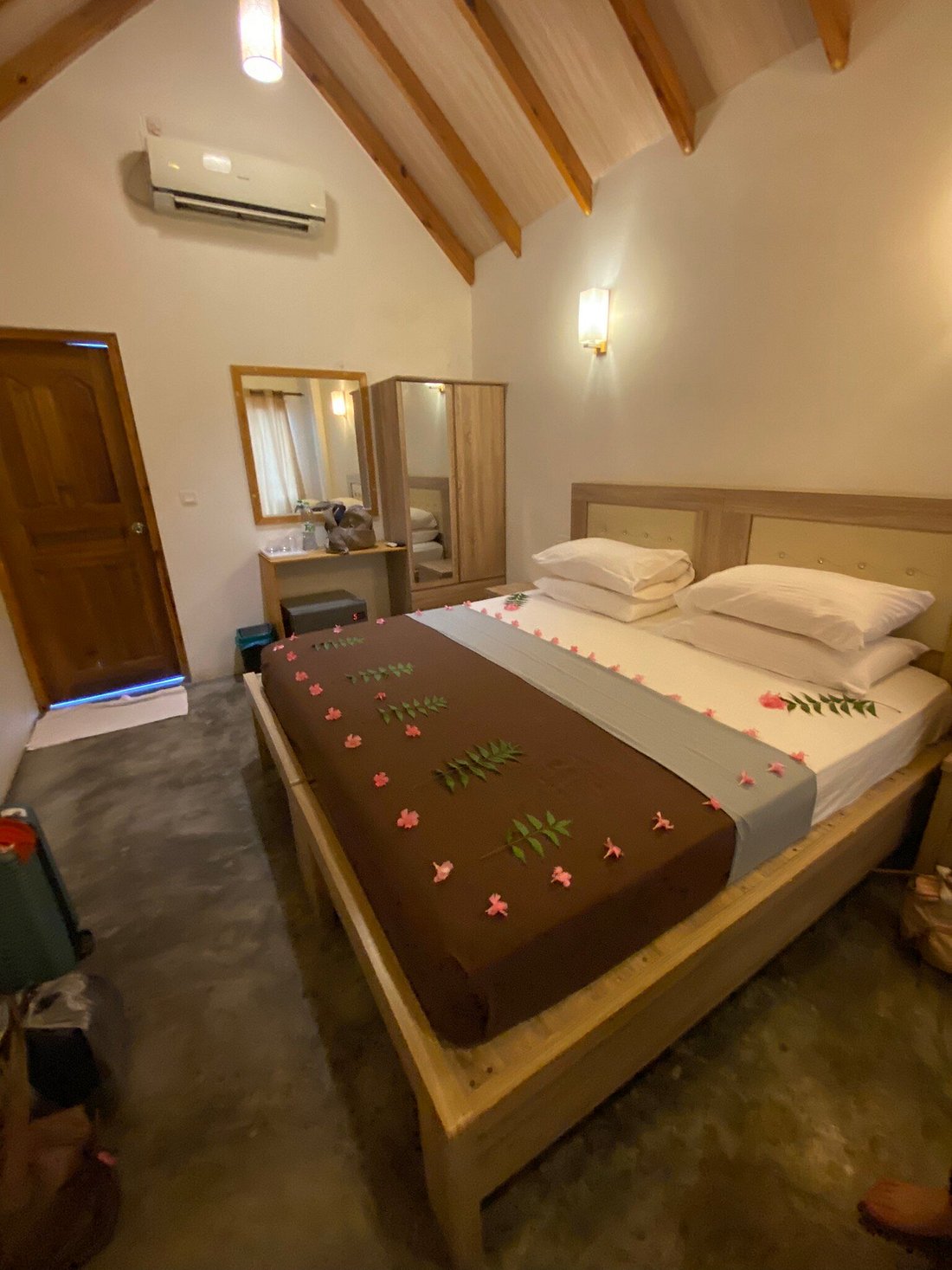 HOLIDAY COTTAGE MALDIVES (Тходду) - отзывы, фото и сравнение цен -  Tripadvisor