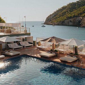Overlooking the waters of the Mediterranean, Mondrian is the perfect spot for your stay in Ibiza.