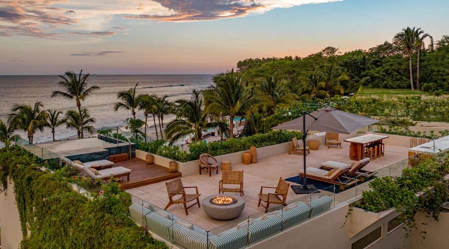 E WOW Suite, Rooftop