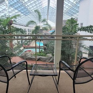 QQNAW2 balcony