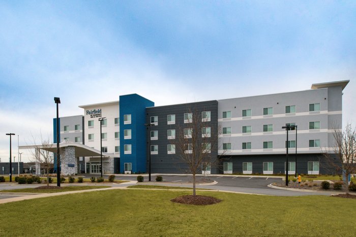 FAIRFIELD INN AND SUITES CHARLOTTE UNIVERSITY RESEARCH PARK - Updated ...