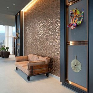 NH Iquique Pac fico Lobby and reception Comfy Sitting With Views Decoration Design Golden wall Regi