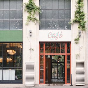 Exterior Cafe Stamba