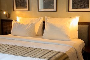 Room & Suite