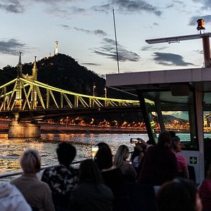budapest tours with hotel