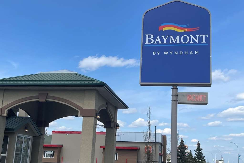 BAYMONT BY WYNDHAM HINTON Alberta Hotel Reviews Photos Rate   Exterior 