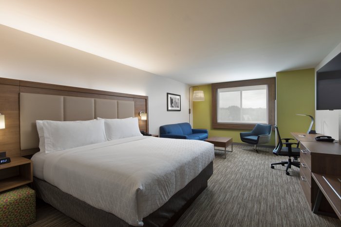 Holiday Inn Express & Suites Portland Airport $147 ($̶1̶6̶7̶) - Prices 