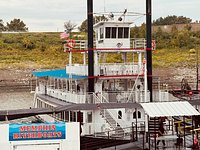 Guided Memphis City Tour with Riverboat Cruise along Mississippi River