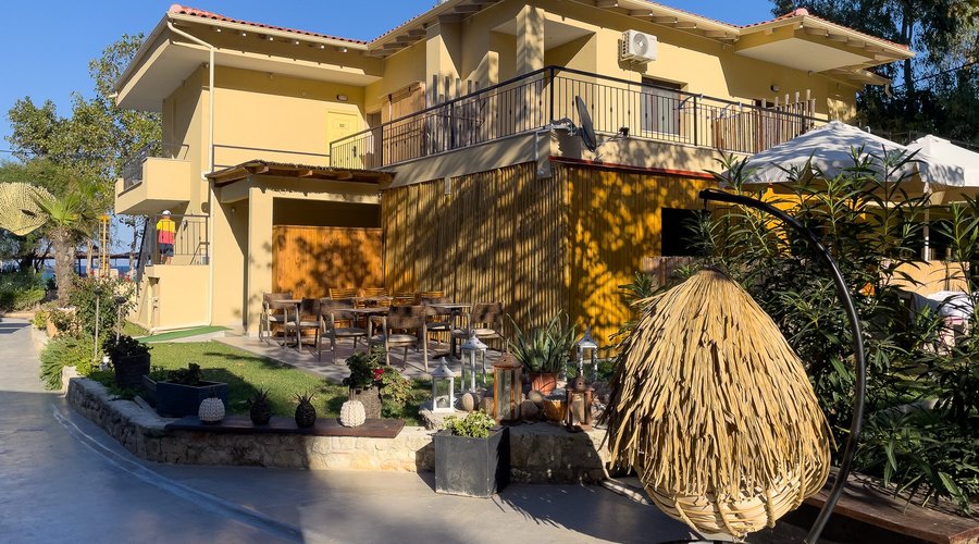 Hotel aus Gartensicht