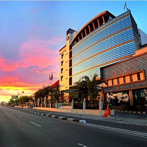 Ros In Hotel Tampak Building Depan Jl. Lingkar Selatan No.110 Yogyakarta