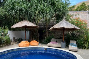 Pool & Beach