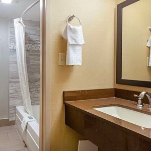 Best Western Summit Inn in Niagara Falls